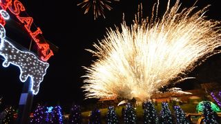 Uz 2,5 milijuna lampica zasjala ovogodišnja božićna bajka u Salajlandu Uz 2,5 milijuna lampica zasjala ovogodišnja božićna bajka u Salajlandu