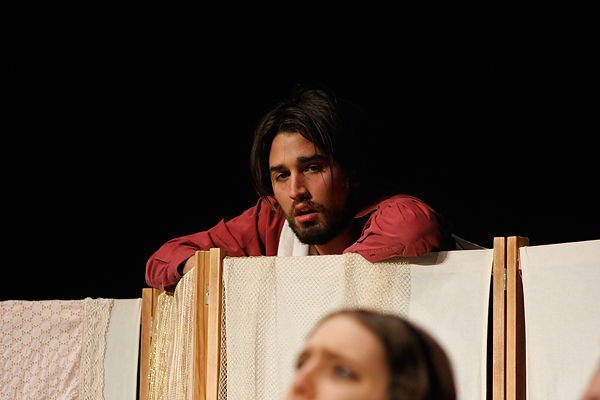 Zadarska Noć kazališta – “Teštament” (foto:Saša Čuka) Zadarska Noć kazališta – “Teštament” (foto:Saša Čuka)