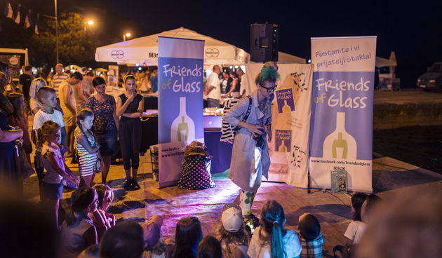 Osim stihova i poezije na Brodu kulture i gastronomije kuhaju se i vrhunska jela