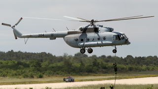 Zadar, 130513.
Predsjednik Vlade RH Zoran Milanovic prisustvovao je programu pokazne vatrogasne vjezbe Ljeto 2013 u Zracnoj luci Zadar. U pokaznoj vatrogasnoj vjezbi sudjelovale su protupozarne snage Drzavne uprave za zastitu i spasavanje, Namjenski orga Zadar, 130513.
Predsjednik Vlade RH Zoran Milanovic prisustvovao je programu pokazne vatrogasne vjezbe Ljeto 2013 u Zracnoj luci Zadar. U pokaznoj vatrogasnoj vjezbi sudjelovale su protupozarne snage Drzavne uprave za zastitu i spasavanje, Namjenski orga