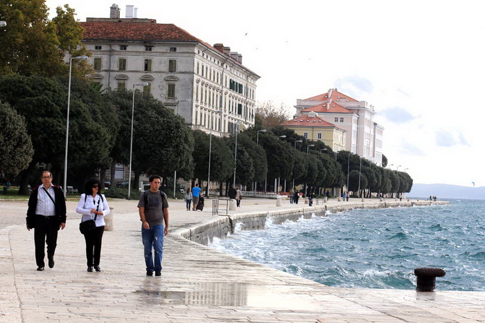 Nedjeljni đir po gradu 3. sttudenog 2013.  foto: Iva Perinčić, bura, jugo, riva, jesen, zima