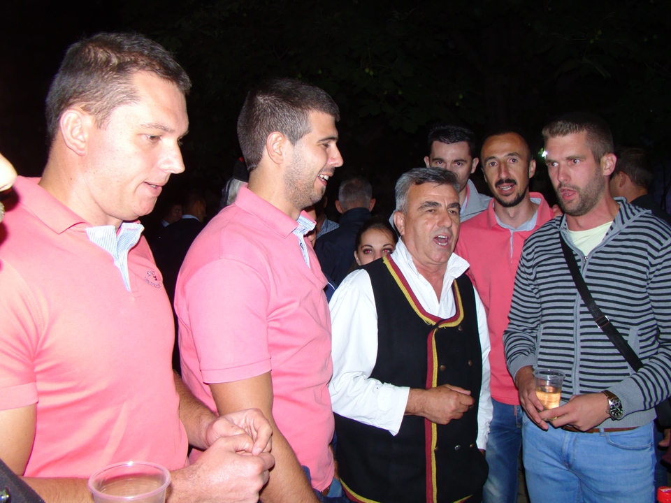 U subotu, 16. srpnja, na Kaštelu Benković u Benkovcu, u sklopu Benkovačkog kulturnog ljeta održan je “9. Etno festival – Benkovac 2016.” U subotu, 16. srpnja, na Kaštelu Benković u Benkovcu, u sklopu Benkovačkog kulturnog ljeta održan je “9. Etno festival – Benkovac 2016.”