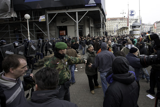 Zadarski branitelji na prosvjedu u Zagrebu 26. veljace 2011, Foto: Leo Banic Zadarski branitelji na prosvjedu u Zagrebu 26. veljace 2011, Foto: Leo Banic