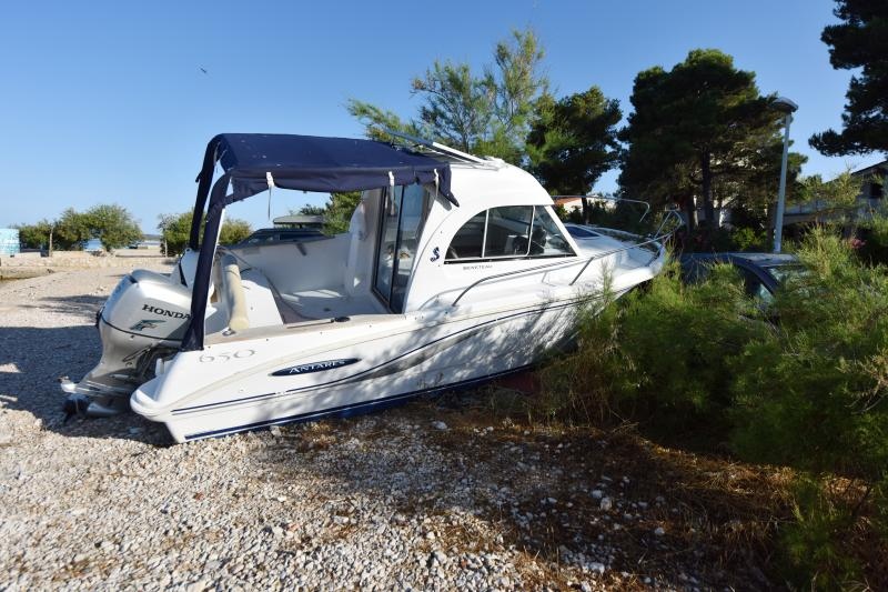 Pijan gliserom izletio na šibensku plažu Jadrija