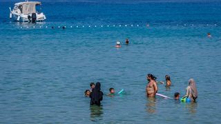 Uvala Lovrečina: Egzotična pješčana oaza na Braču u kojoj su uživali i stari Rimljani Uvala Lovrečina: Egzotična pješčana oaza na Braču u kojoj su uživali i stari Rimljani