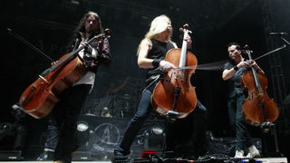 Pula, 180811.
Arena Fest 2011 na kraju koncertne sezone u pulskoj Areni. Nastupaju tri europska benda: Apocalyptica, Guano Apes i Laibach.
Na slici je Apocalyptica.
Foto: Goran Sebelic / CROPIX Pula, 180811.
Arena Fest 2011 na kraju koncertne sezone u pulskoj Areni. Nastupaju tri europska benda: Apocalyptica, Guano Apes i Laibach.
Na slici je Apocalyptica.
Foto: Goran Sebelic / CROPIX