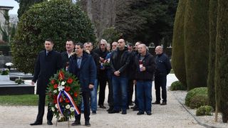 Polaganje vijenaca Polaganje vijenaca