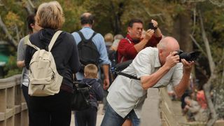 Jesenske boje i ljepote Nacionalnog parka Slapovi Krke oduševljavaju i dalje mnogobrojne turiste iz cijeloga svijeta. Photo: Hrvoje Jelavic/PIXSELL Jesenske boje i ljepote Nacionalnog parka Slapovi Krke oduševljavaju i dalje mnogobrojne turiste iz cijeloga svijeta. Photo: Hrvoje Jelavic/PIXSELL