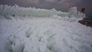 Senj u zagrljaju ledenog pokrivača, foto: Leo Banić