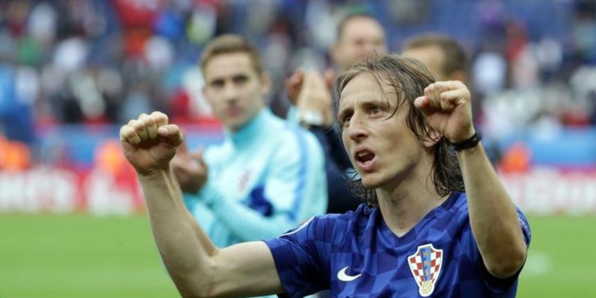 Slavlje igrača i navijača nakon pobjede nad Turskom. Photo: Sanjin Strukić/PIXSELL Slavlje igrača i navijača nakon pobjede nad Turskom. Photo: Sanjin Strukić/PIXSELL