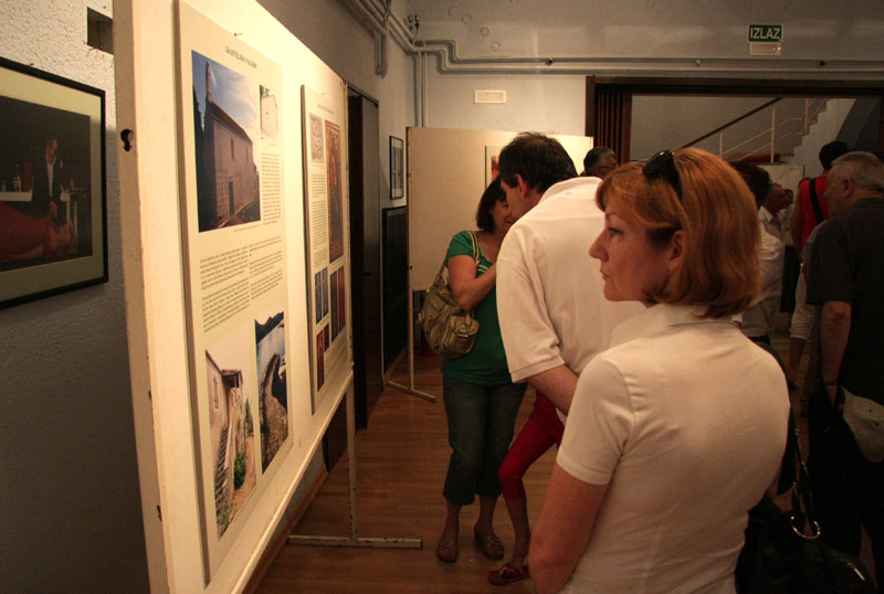 Otok Rava – Izložba u HKK