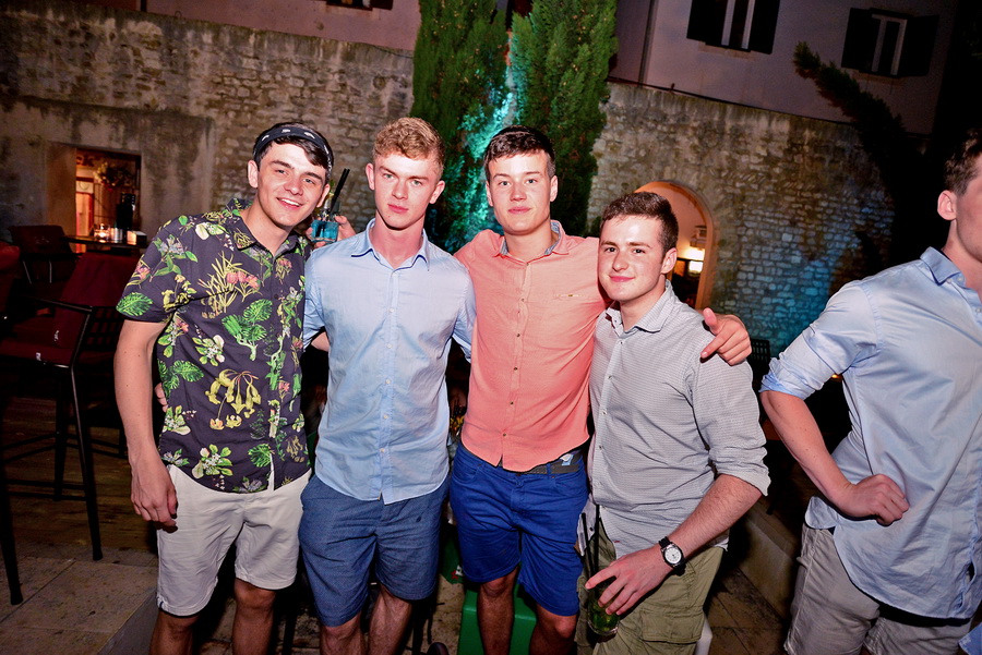 TEATRO BAR Otvorenje ljetne terase uz Violina energy performance TEATRO BAR Otvorenje ljetne terase uz Violina energy performance