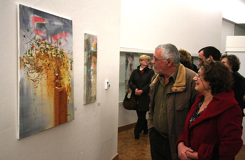 ‘Ples sjena’ – izložba slika Oksane Veber