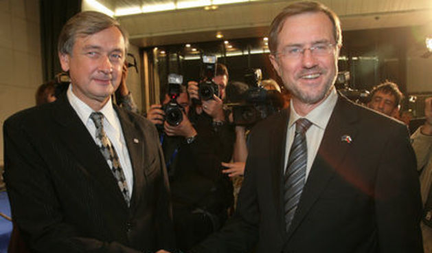 Slovenija,Ljubljana,21.10.2007,Lojze Peterle in Danilo Tuerk v po prvih neuradnih rezultatih v drugem krogu.Foto:Matej Druznik/DELO