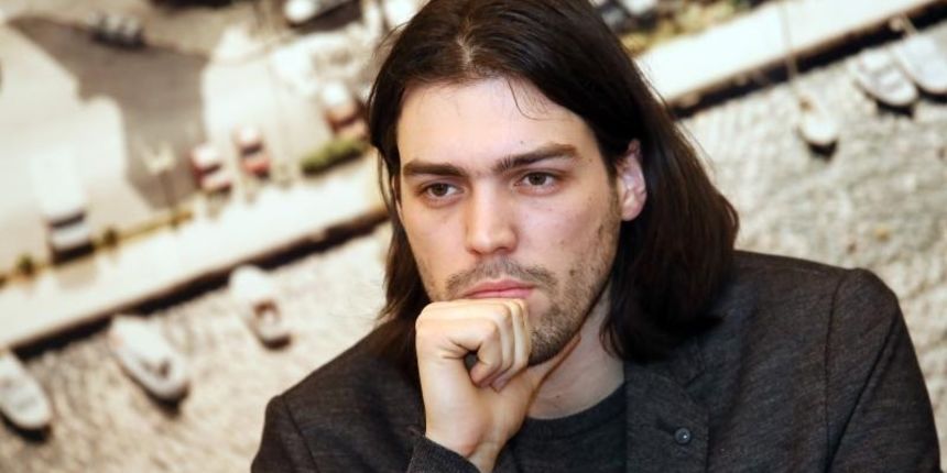 Sibenik – Akltivisticka udruga Zivi zid na celu s Ivanom Viliborom Sincicem odrzala je konferenciju za medije. Photo: Dusko Jaramaz/PIXSELL Sibenik – Akltivisticka udruga Zivi zid na celu s Ivanom Viliborom Sincicem odrzala je konferenciju za medije. Photo: Dusko Jaramaz/PIXSELL