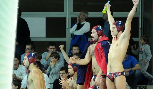 Zadar, 101211
Bazen na Visnjiku.
Utakmica polufinala kupa Hrvatske izmedju VK Primorje i VK Jug.
Na slici: detalj iz igre
Foto: Luka Gerlanc / CROPIX