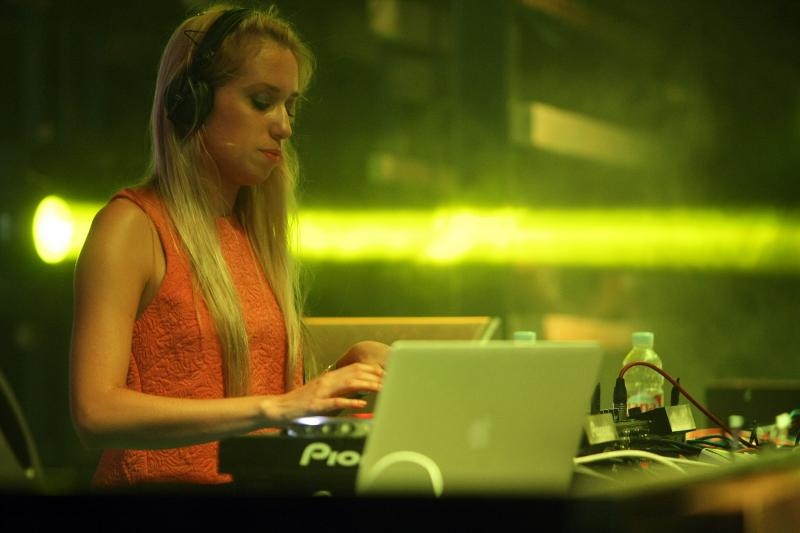 Plaza Zrce, prvi dan Allure Music festivala koji se odrzava u klubu Kalypso. Na Allure Music festivalu sve DJ-ice, plesacice, hostese su iskljucivo zene sto ga cini posebno od svih drugih festivala koji se odrzavaju na Zrcu. Photo: Luka Stanzl/PIXSELL Plaza Zrce, prvi dan Allure Music festivala koji se odrzava u klubu Kalypso. Na Allure Music festivalu sve DJ-ice, plesacice, hostese su iskljucivo zene sto ga cini posebno od svih drugih festivala koji se odrzavaju na Zrcu. Photo: Luka Stanzl/PIXSELL