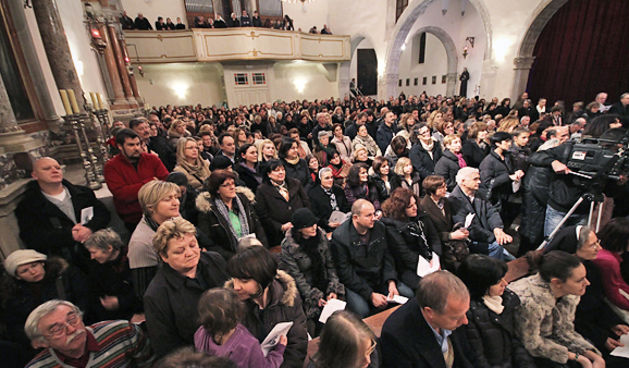 Božićni klapski koncert u crkvi Sv. Frane (foto:Saša Čuka)