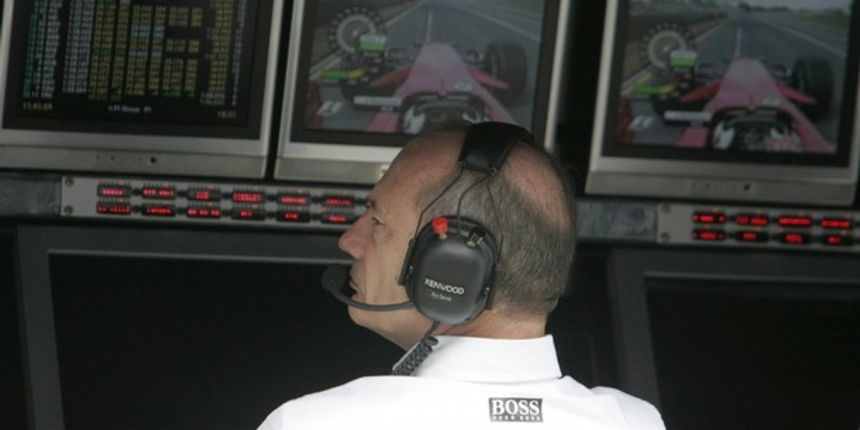 Ron Dennis (Foto:reuters@daylife.com) Ron Dennis (Foto:reuters@daylife.com)