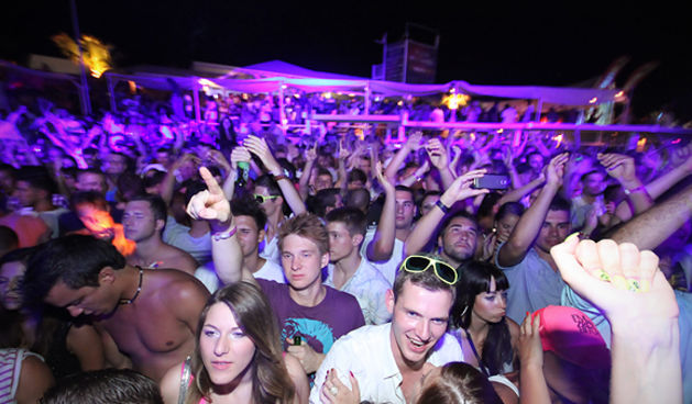 Papaya Day & Night Festival – Armin van Buuren