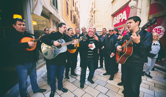 Badnjak u gradu, foto: Iva Perinčić
