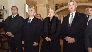 Kolinda Grabar Kitarović s albanskim predsjednikom susrela se sa stanovnicima Arbanasa Kolinda Grabar Kitarović s albanskim predsjednikom susrela se sa stanovnicima Arbanasa