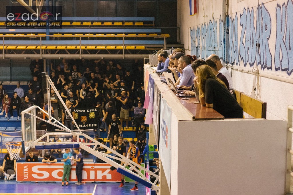 HT Premijer liga, 3. kolo: KK Jazine Arbanasi – GKK Šibenik 36-72 HT Premijer liga, 3. kolo: KK Jazine Arbanasi – GKK Šibenik 36-72