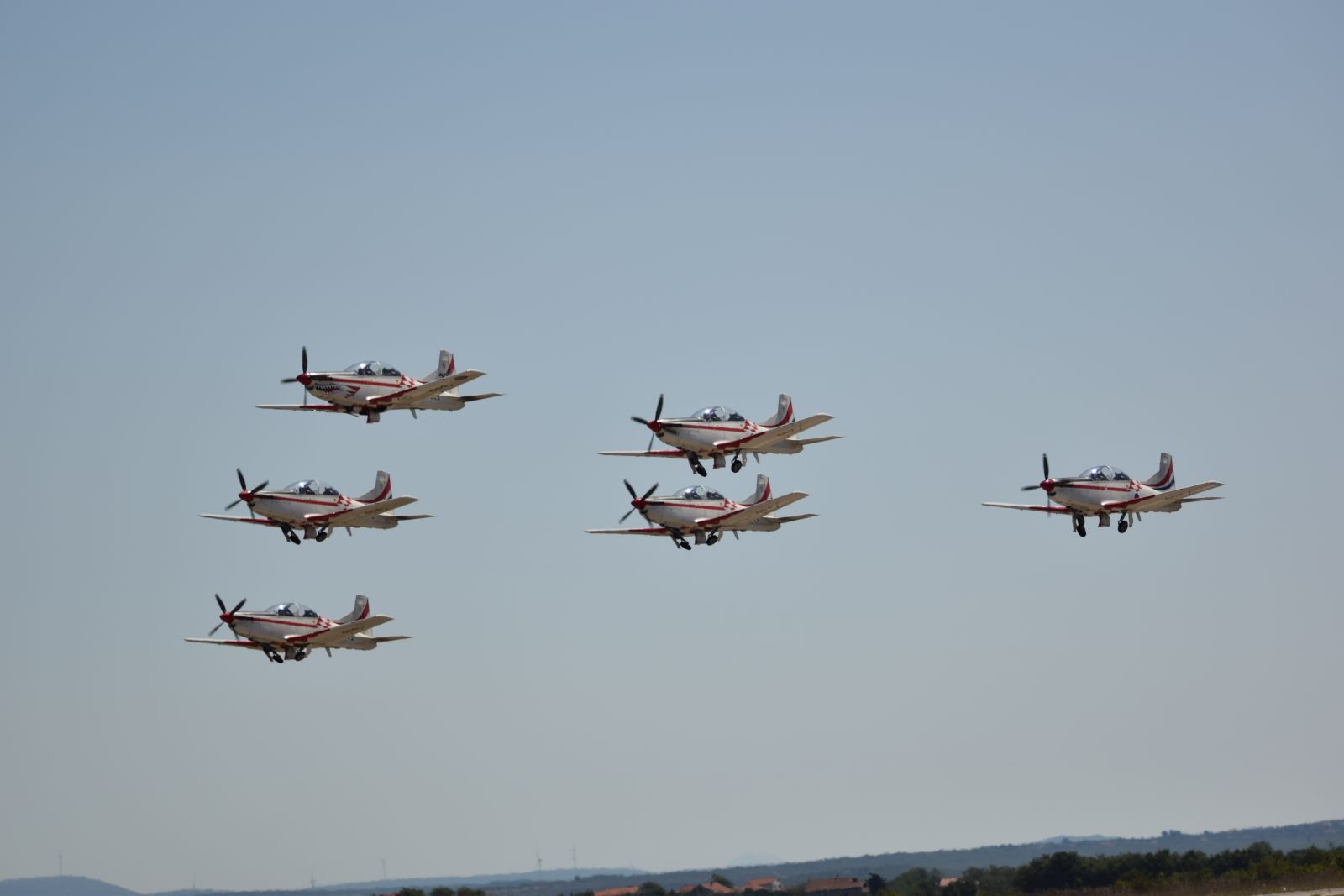 “Krila Oluje” nastupila u Švicarskoj