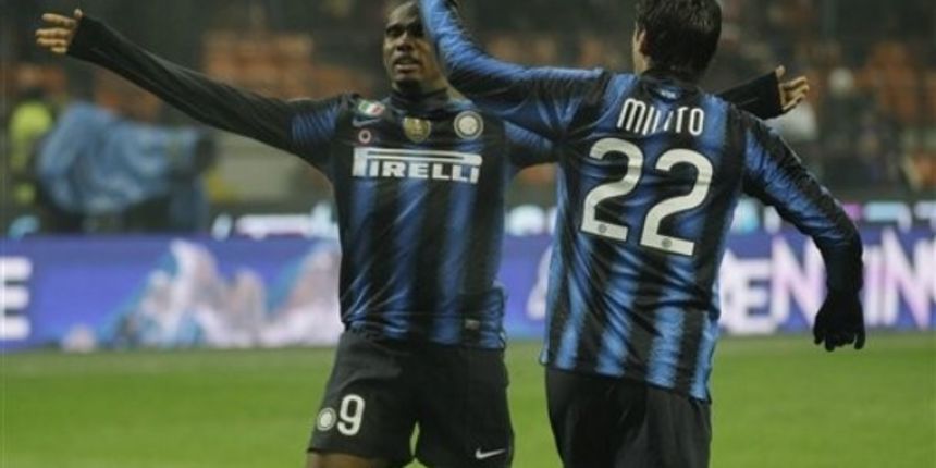 Inter Milan forward Samuel Eto’o, of Cameroon, left, celebrates with his teammate Argentine forward Diego Milito // AP Photo