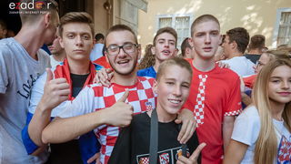 Navijačko ludilo u Zadru za vrijeme i nakon finala Svjetskog prvenstva Navijačko ludilo u Zadru za vrijeme i nakon finala Svjetskog prvenstva