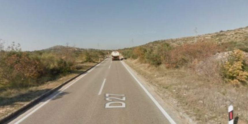 Zatvara se za sav promet “benkovačka” cesta kod raskrižja za Zaton, foto: šibenskiportal.hr Zatvara se za sav promet “benkovačka” cesta kod raskrižja za Zaton, foto: šibenskiportal.hr