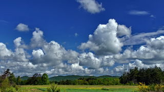 Zaigrani oblaci nad Likom
