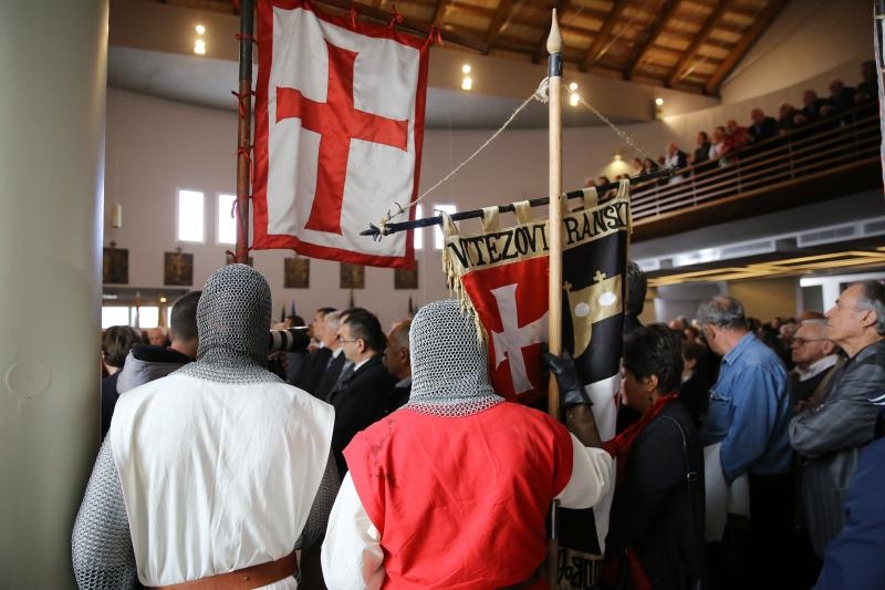 Kolonom sjećanja i polaganjem vijenaca obilježena 23. obljetnica stradanja Škabrnje, Foto: Filip Brala/PIXSELL Kolonom sjećanja i polaganjem vijenaca obilježena 23. obljetnica stradanja Škabrnje, Foto: Filip Brala/PIXSELL