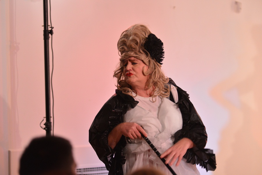 Dragon teatar premijerom predstave “Kraljevo” proslavio svoj peti rođendan Dragon teatar premijerom predstave “Kraljevo” proslavio svoj peti rođendan