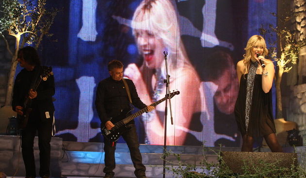 Zadar, 131110.
Dvorana Kresimira Cosica.
Festival zabavne glazbe Zadar 2010. Druga vecer.
Na fotografiji: nastup Teska industrija
Foto: Vladimir Ivanov / Cropix