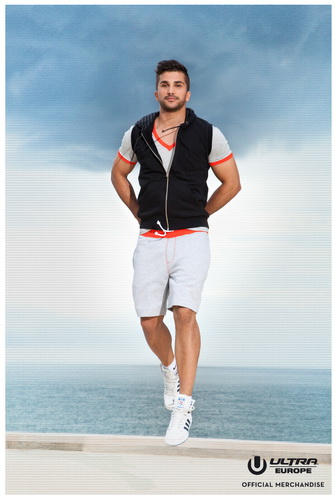 Poznati hrvatski stilist, dizajner i vlasnik brenda 2B, Boris Banović dizajnirao je kolekciju odjeće za festival Ultra Europe