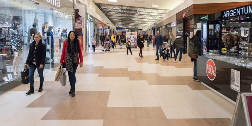 Koncert Jole i spektakularni vatromet na otvaranju centra Supernova Koncert Jole i spektakularni vatromet na otvaranju centra Supernova