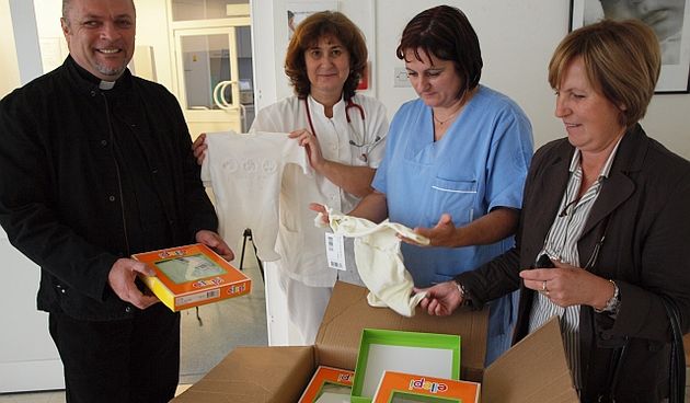 Donacija Caritasa zadarskom rodilištu (Foto: Nives Grbić/Zadarski list)
