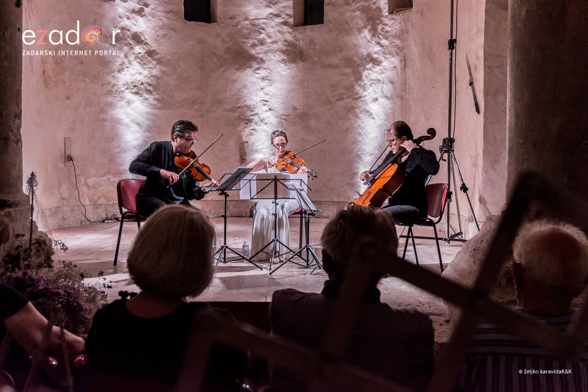 Virtuozi i Apoksiomen @ Sv. Donat Virtuozi i Apoksiomen @ Sv. Donat