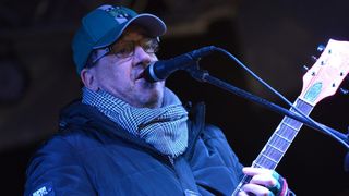 Advent u Zadru: Neno Belan i Fiumensi raspjevali i rasplesali i staro i mlado na Trgu Petra Zoranića Advent u Zadru: Neno Belan i Fiumensi raspjevali i rasplesali i staro i mlado na Trgu Petra Zoranića