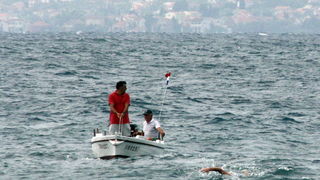 Dani Dikla 2009: Dr Velimir Susak Taci isplivao maraton Preko-Diklo Dani Dikla 2009: Dr Velimir Susak Taci isplivao maraton Preko-Diklo