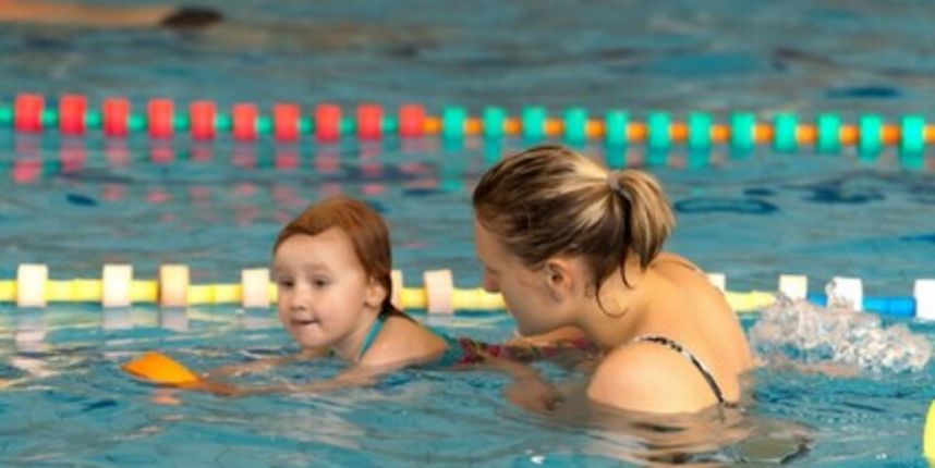 Naučite svoje dijete plivati (Metro-portal.hr) Naučite svoje dijete plivati (Metro-portal.hr)