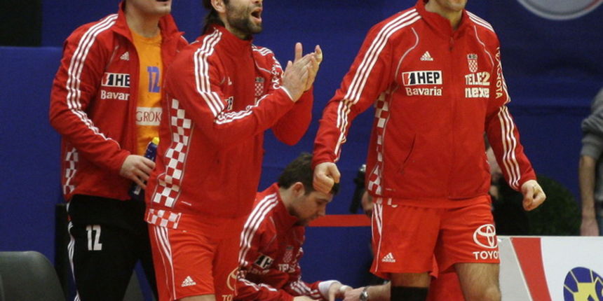 Bec, 260110. EURO 2010 u rukometu. Utakmica 2. kola polufinalne grupe 1: Hrvatska – Austrija. Na slici: Goran Carapina, Ivano Balic, Blazenko Lackovic. Foto: Nenad Dugi / CROPIX Bec, 260110. EURO 2010 u rukometu. Utakmica 2. kola polufinalne grupe 1: Hrvatska – Austrija. Na slici: Goran Carapina, Ivano Balic, Blazenko Lackovic. Foto: Nenad Dugi / CROPIX