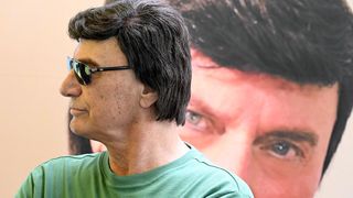 U Croatia Records-u odrzana je promocija novog albuma pjevaca Duska Lokina. U Croatia Records-u odrzana je promocija novog albuma pjevaca Duska Lokina.