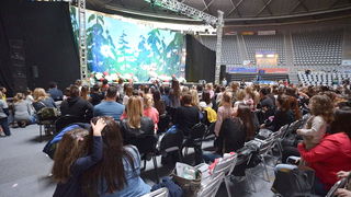 Predstava “Maša i Medvjed” moskovskog Dječjeg kazališta oduševila zadarske mališane Predstava “Maša i Medvjed” moskovskog Dječjeg kazališta oduševila zadarske mališane