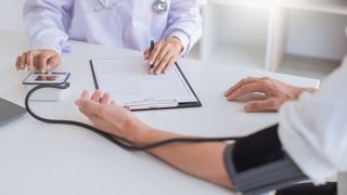 tlakomjer lijecnik zdravlje zdravstvo