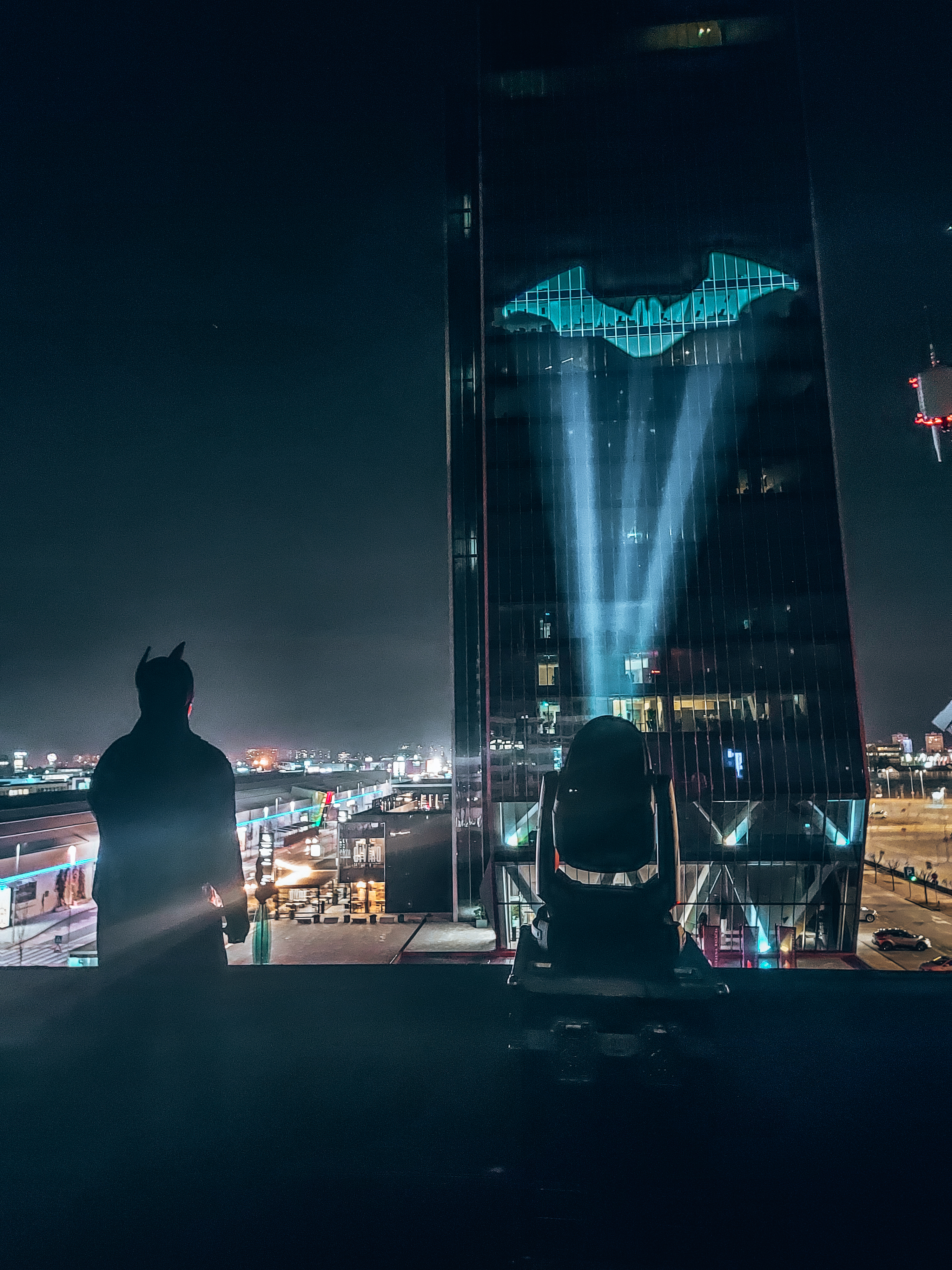 Pogledajte kako je sinoć Zagreb postao Gotham City Pogledajte kako je sinoć Zagreb postao Gotham City