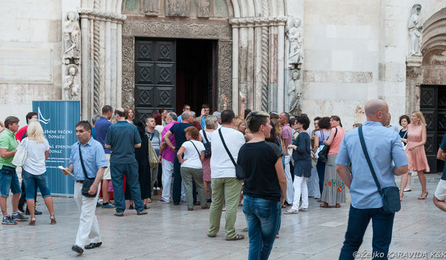 55. Glazbene večeri u Sv. Donatu: Koncert Zadarskog komornog orkestra i Romana Simovića, foto: Željko Karavida