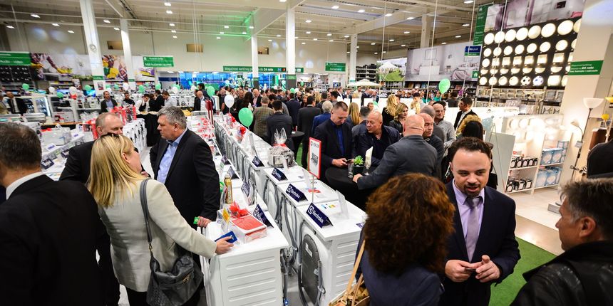 Svečano otvoren novi prodajni centar Pevec u Zadru