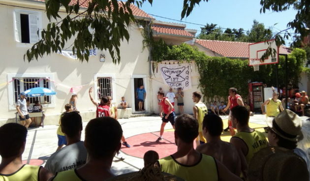 41. Otočki košarkaški turnir “Ist 2016”. Foto: Zvonimir Brzić